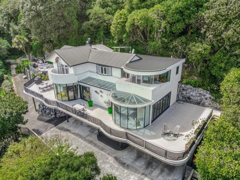 A Home of Distinction64230355109889113