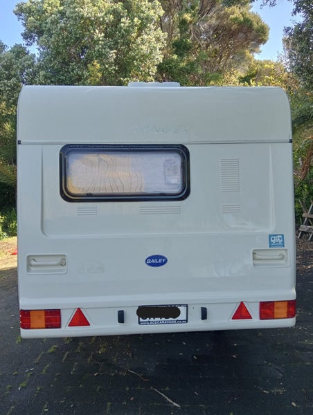 Bailey Ranger 380-2 (2001)–Compact 2 Berth Caravan64729794427009112