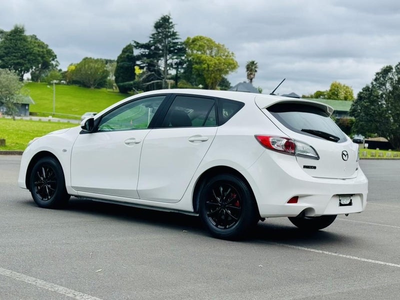 2012 Mazda Axela 1.5L MODEL !! WHITE BEAUTY HAT...64231716096513112