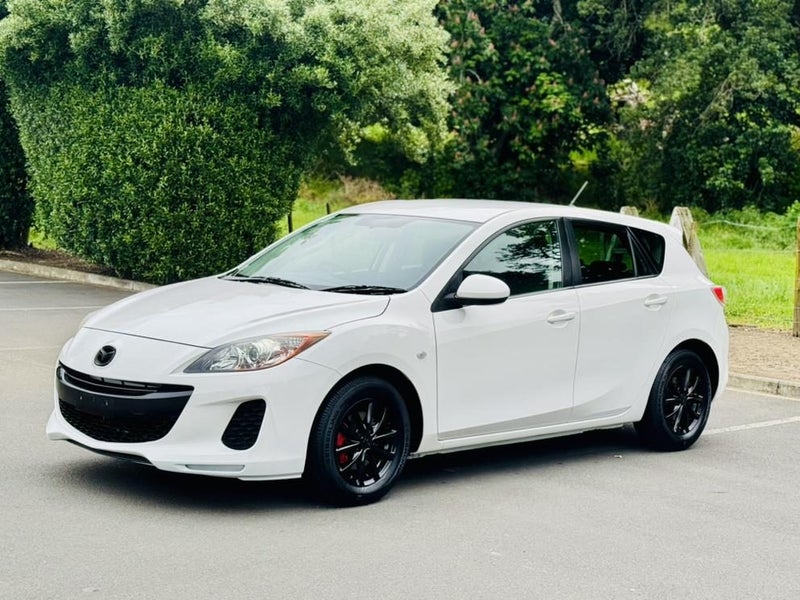 2012 Mazda Axela 1.5L MODEL !! WHITE BEAUTY HAT...64231716096513113