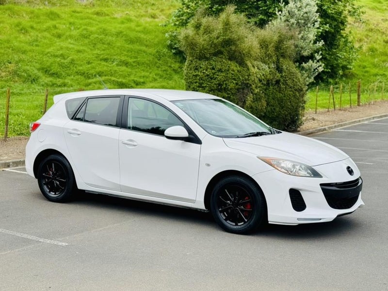 2012 Mazda Axela 1.5L MODEL !! WHITE BEAUTY HAT...64231716096513114