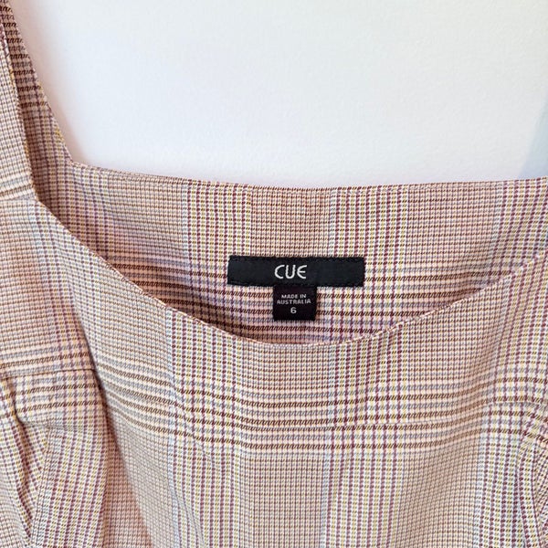 Cue Size 6 Plaid Dress Carousel 2