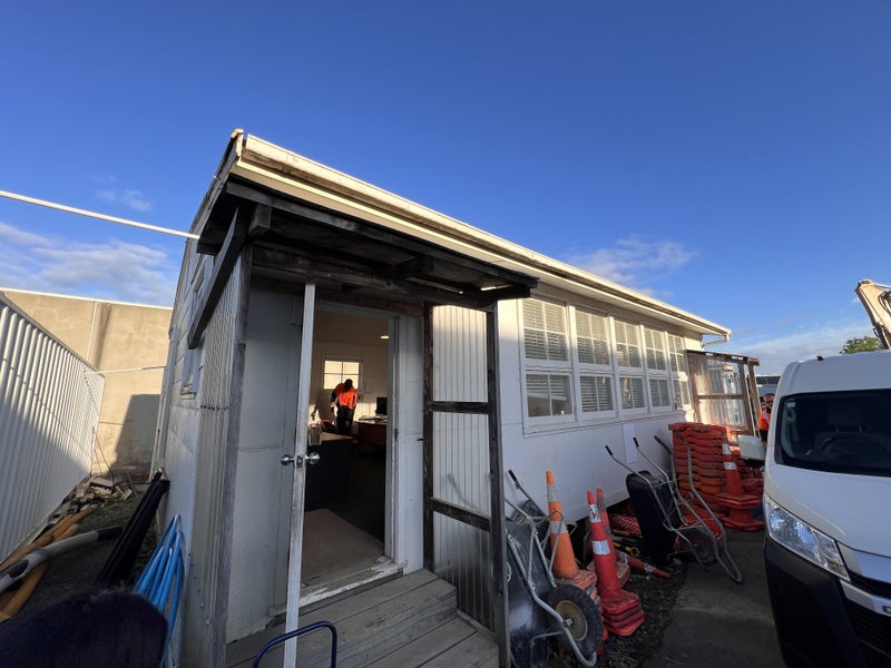 Building for removal free64236929771521110