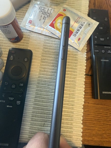 Immaculate Condition iPhone 64GB64238002810753113