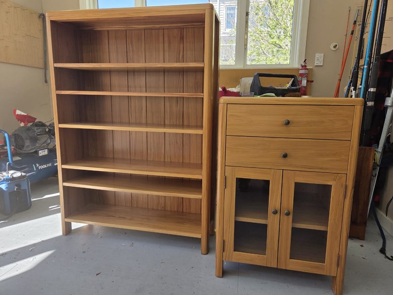 Solid Rimu Bookcase & Cabinet with drawers64238002552578110