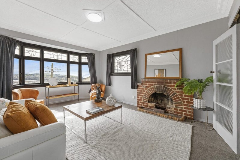 Solid, Sunny Home with Harbour Views64315379286530112