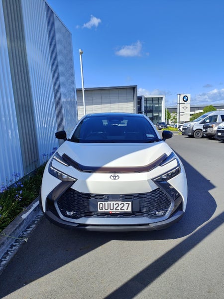 2024 Toyota C-HR Limited 1.8P HEV CVT FWD SUV/5...64238225599490113