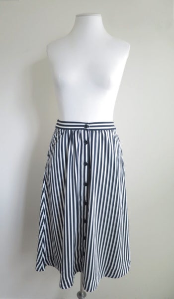 H&M *Wardrobe Essential Midnight Navy Stripes Midi Flare Hem Skirt W Pockets* 6 Carousel 2