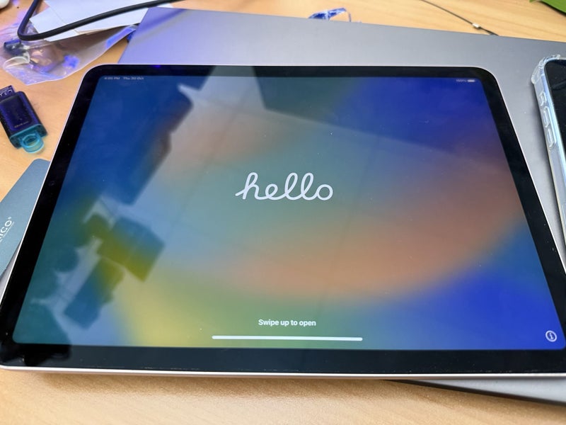 Apple iPad Air Wi-Fi 64GB - Pink (5th Generation) A2588 Carousel 3