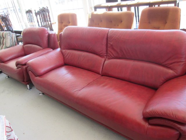 2072 TOP QUALITY LEATHER 3 PCE LOUNGE SUITE Carousel 1