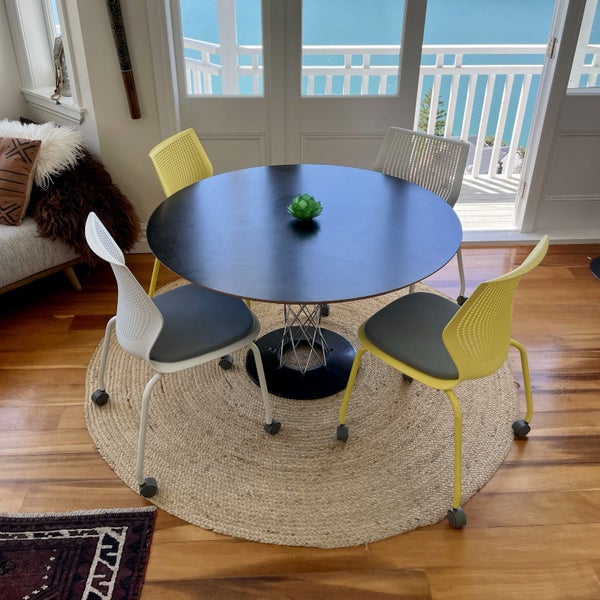 Chairs - Knoll MultiGeneration stackable64239264748163110