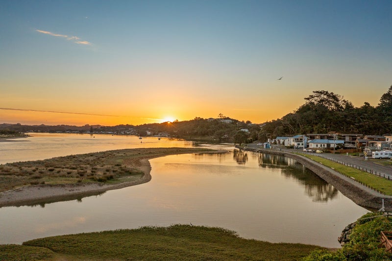 Endless Views, Effortless Coastal Living64317204683393110