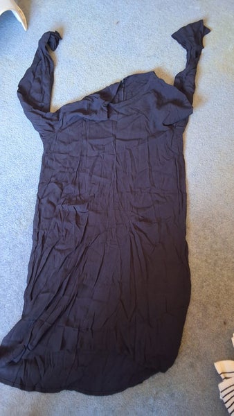 size 10 x 5 items as photos +1 mystery piece from unlisted stock same quality Carousel 1