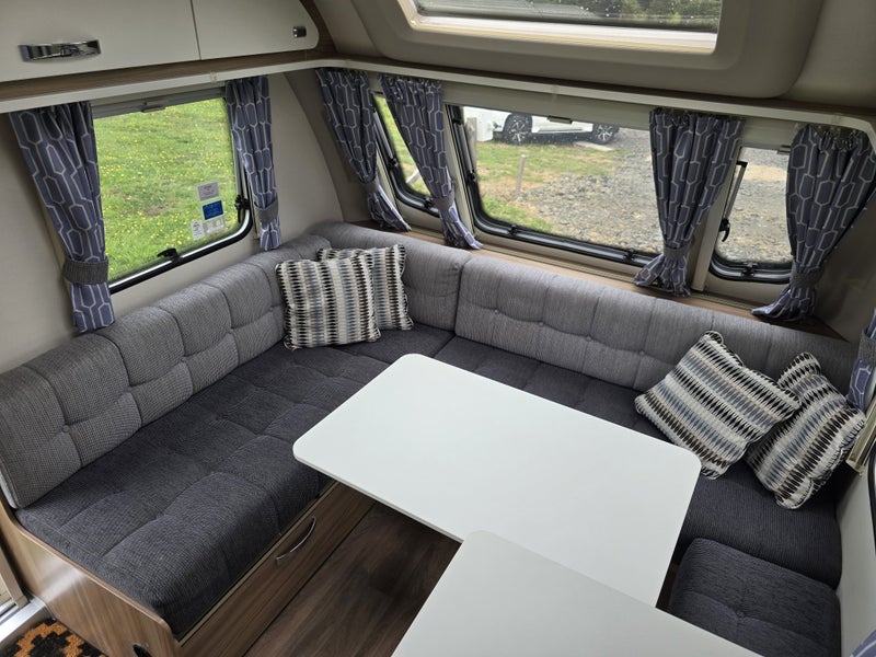 Swift Sprite Quattro EW64239942845441112