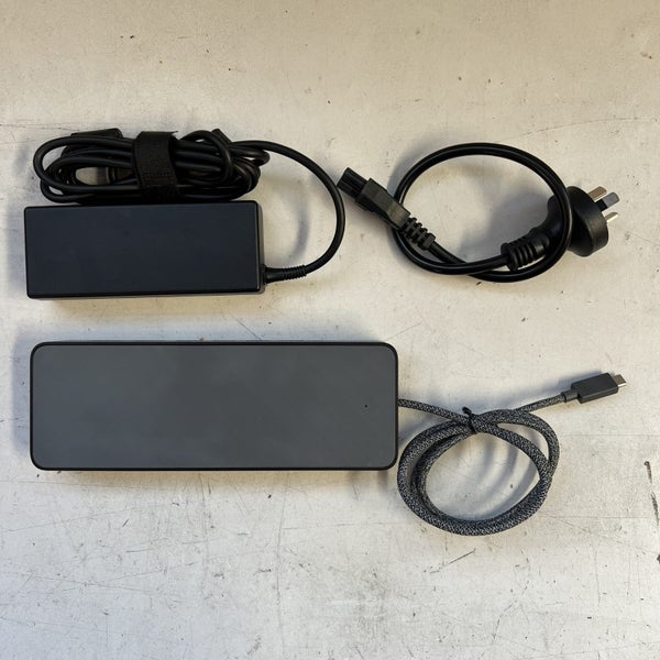 HP USB-C Universal Dock Carousel 1