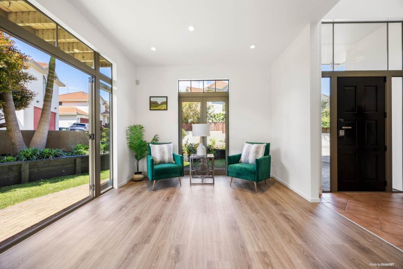 Enjoy the lifestyle- lock-up and leave64240124070275112