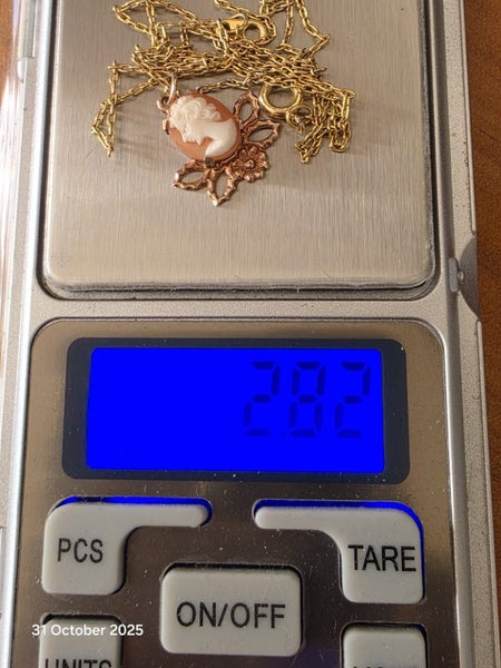$1 Victorian 9ct Rose Gold Cameo Pendant Necklace 2.82gm Carousel 7