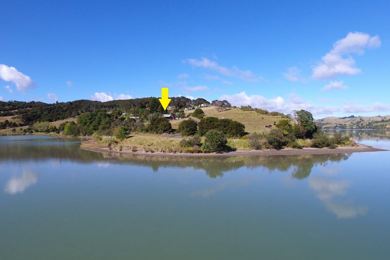 Coastal Paradise Found!64240276617603111