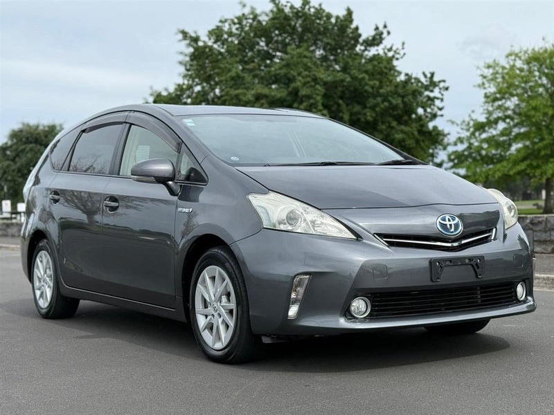2013 Toyota Prius ALPHA HYBRID !! 7 SEATER !!64240435805058111