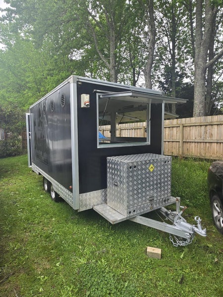 2021 Food Trailer SQ4000 – Double Axle SET UP64240603232515111