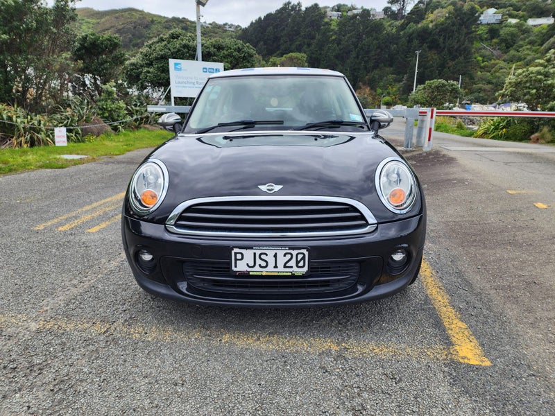 2012 MINI One64240603332482112