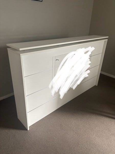 Reception front desk Carousel 1