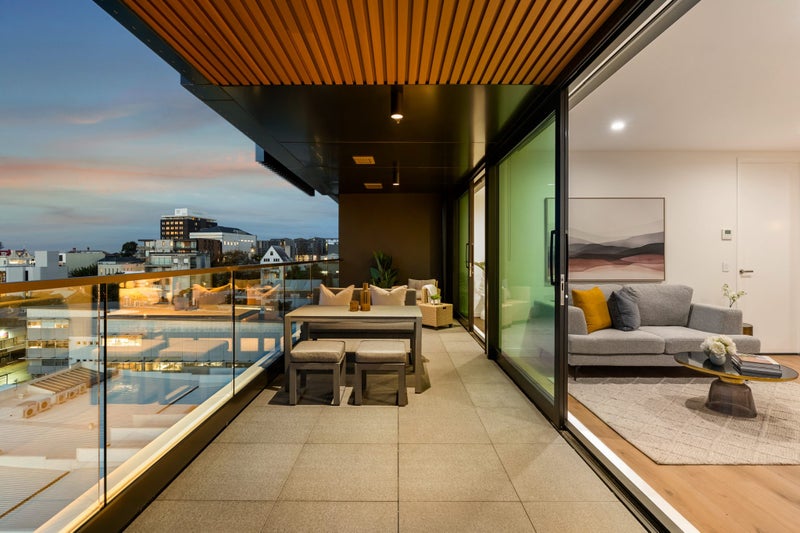 Last One Remaining with a Bathtub!64318094186370113