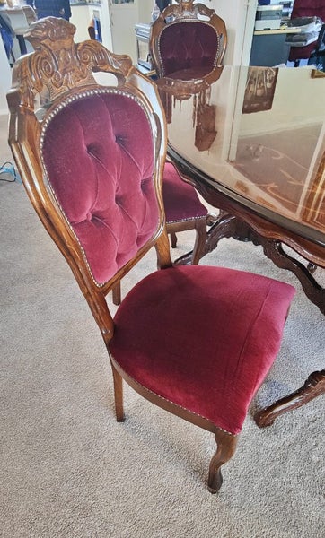 Antique table with 6 chairs64240930431618111