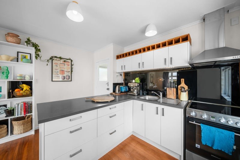 Coddington Crescent Treasure!!!64240932663809112