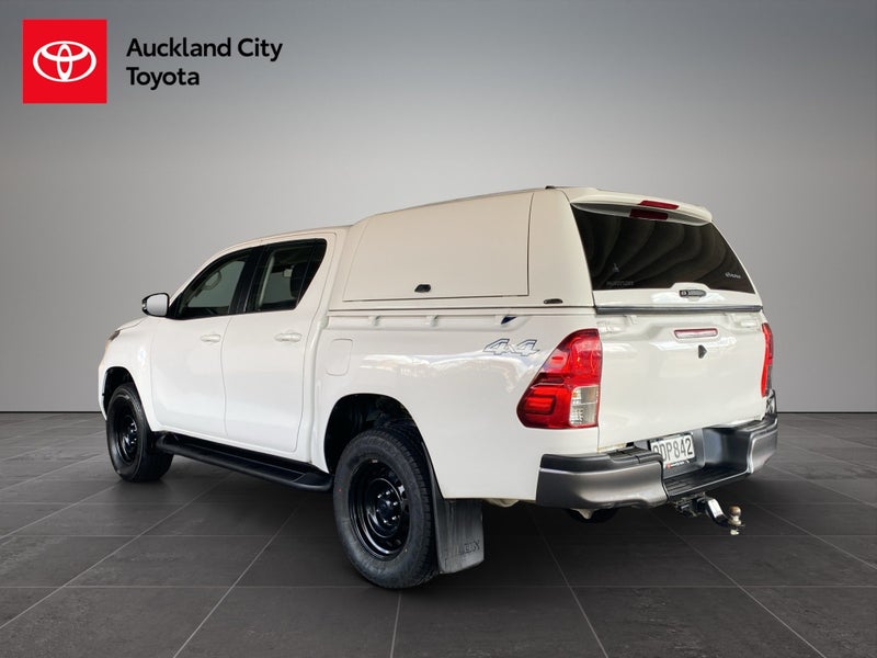 2023 Toyota Hilux SR TD DC 2.8DT 4WD64241464278785114