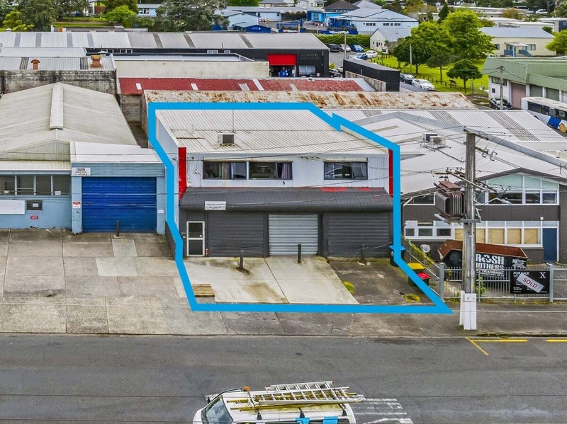Bite Sized Mixed Use Opportunity64241465370753110