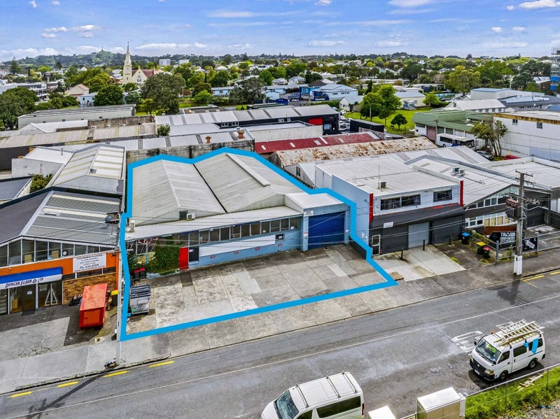 Think Outside The Box64241465395459111