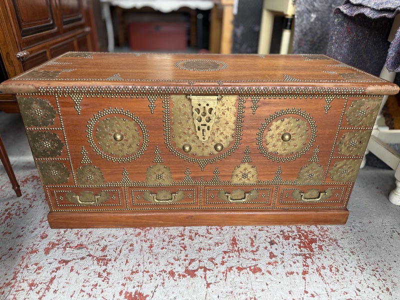 Solid & Heavy Sal Wood Traditional Chest From The Sultanate of Oman Carousel 1