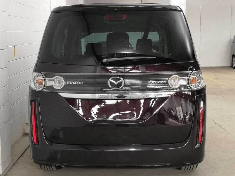 2013 Mazda Biante 8 Seats Low km High Spec64242694694914114