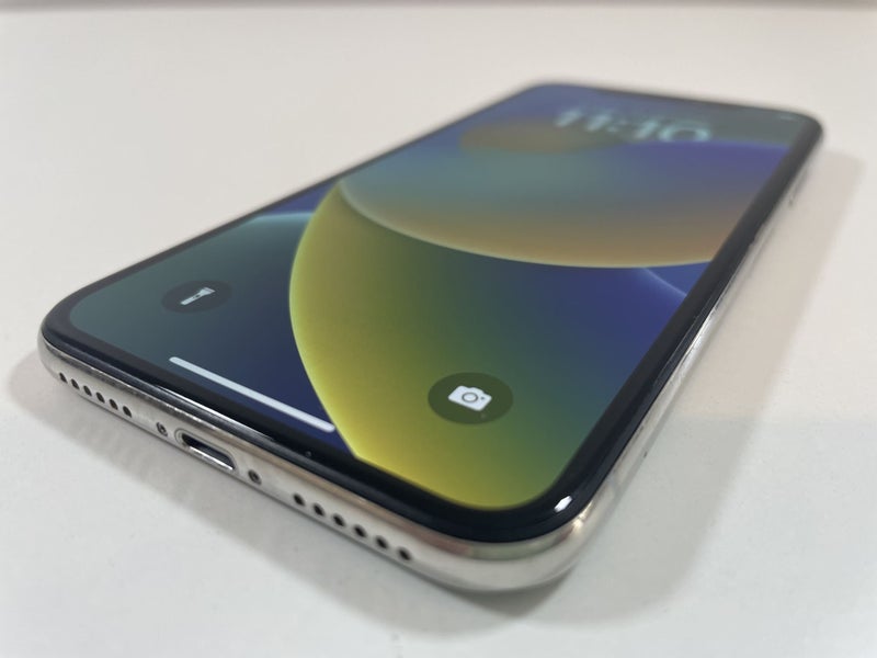 Apple iPhone X 64GB Silver - Used Condition64242693477889112