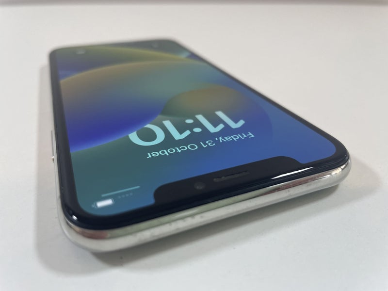 Apple iPhone X 64GB Silver - Used Condition64242693477889113