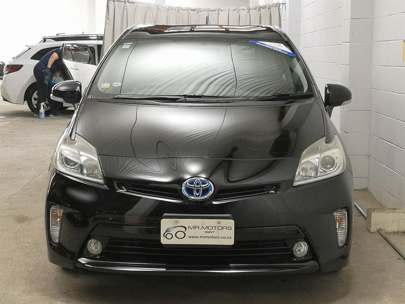 2013 Toyota Prius 1.8S Model with reversing cam...64242694768643113