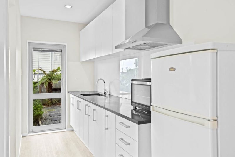 Albany, 2 bedrooms64242878676226111