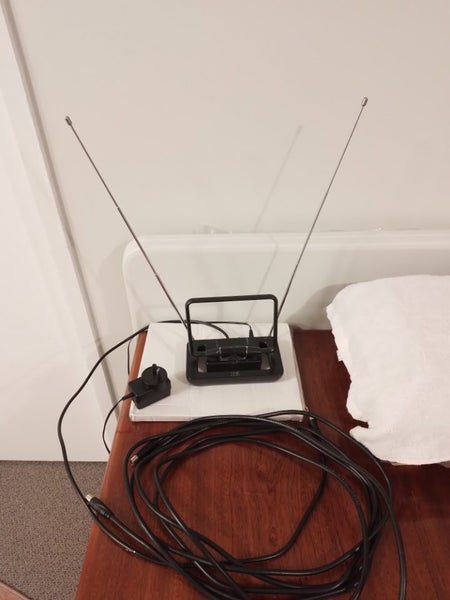 TV Aerial Amplified Rabbits Ears. Carousel 2