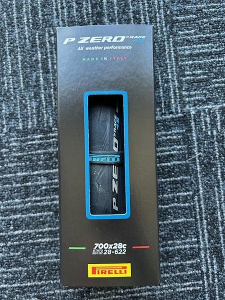 Pirelli P Zero Race 4S 30mm - Road Tyre EA Carousel 2
