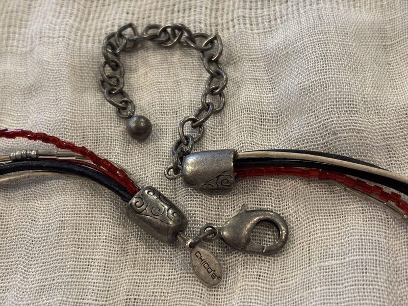 CHICO'S BRAND PENDANT NECKLACE | rare Carousel 8