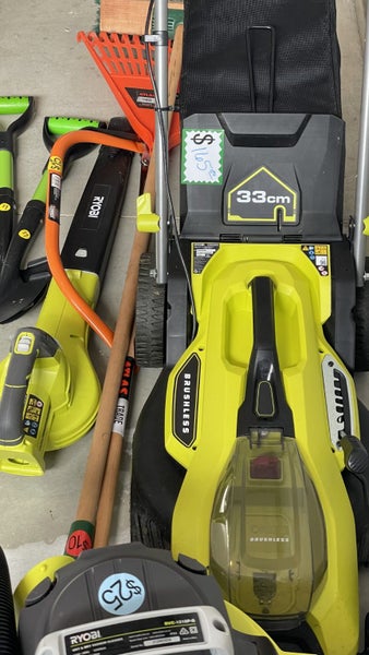 GARAGE SALE TODAY!!64248543571075114