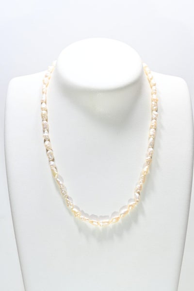 rice pearl necklace vintage Carousel 1