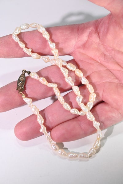 rice pearl necklace vintage Carousel 5