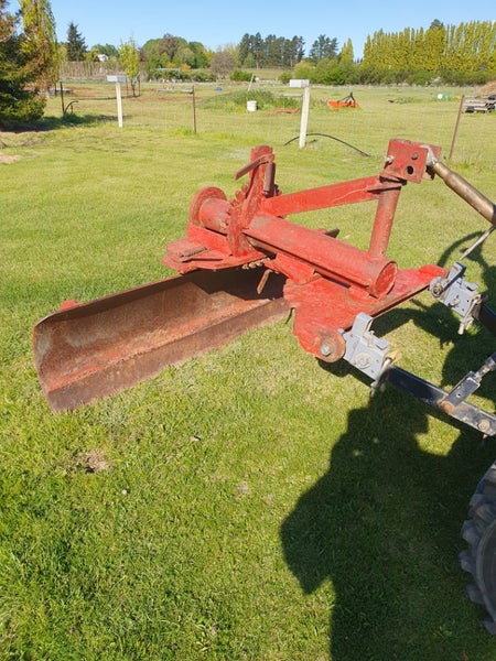 Back grader blade .64249298526338110