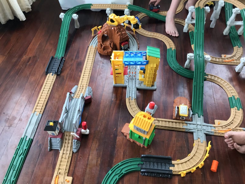 A HUGE Fisher price GeoTrax train set (stored in 5x 100L bins!)64328235847170110