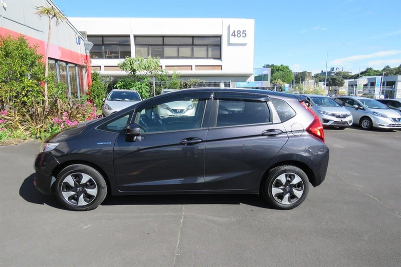 2016 Honda Fit 1.5L Hybrid F Pack64250290445442113
