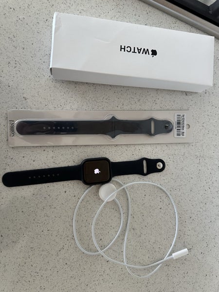 Apple Watch 44mm Carousel 2