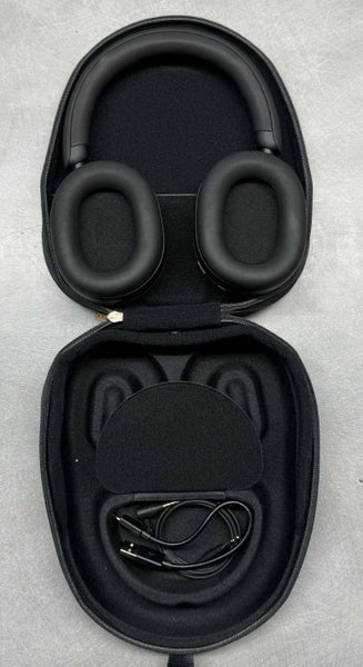 SONY WH-1000XM5 Wireless Noise Cancelling Headphones (Black) Carousel 4