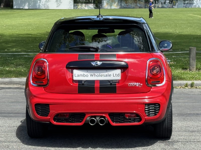 2015 MINI Cooper S 2.0 Turbo - 6-Speed Auto --...64250988668163113